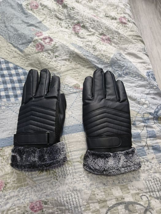 Продам перчатки новые