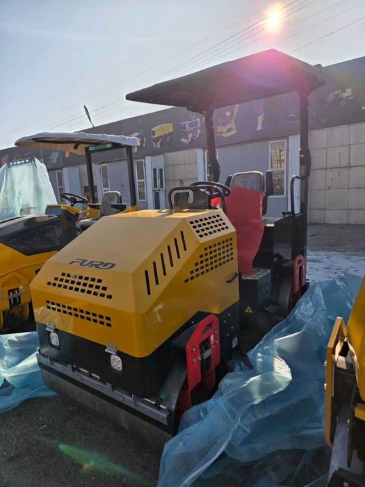 Виброкаток FURD 3000 кг, дорожный каток