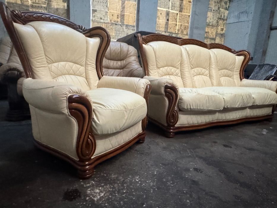 Гарнитура естествена кожа и един фотьойл