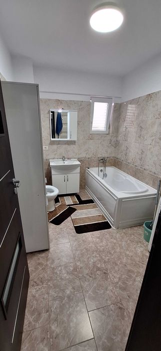 De închiriat apartament