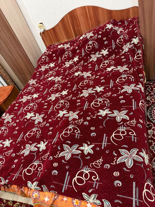 Двуспальная кровать