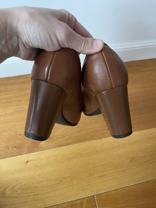 Чисто нови кожени обувки Clarks- 37 номер