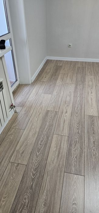 Укладка ламината, линолеум.