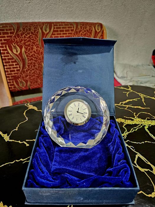 Декоративные стеклянные часы