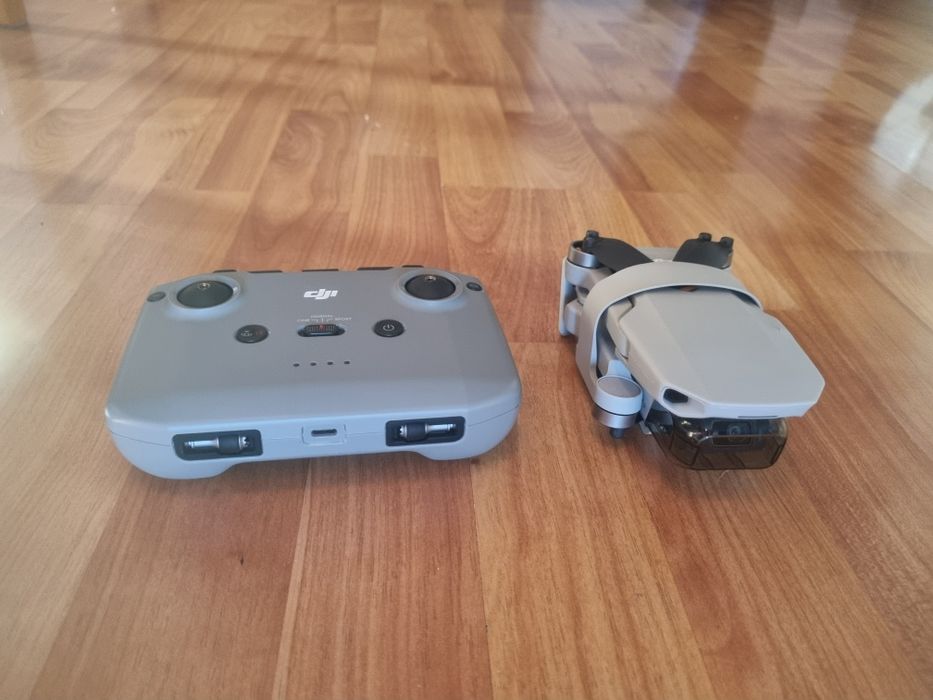 DJI Mini 2 fly more combo