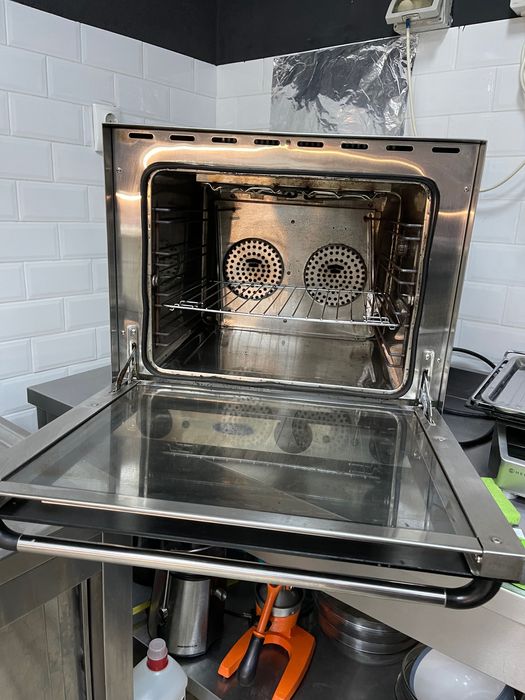 Cuptor Maxima foarte bine întreținut