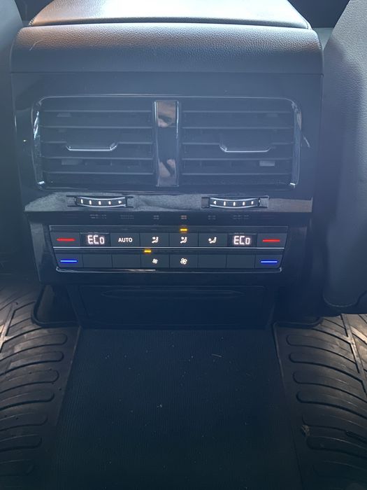 VW Touareg 3.0 diesel  286 cp