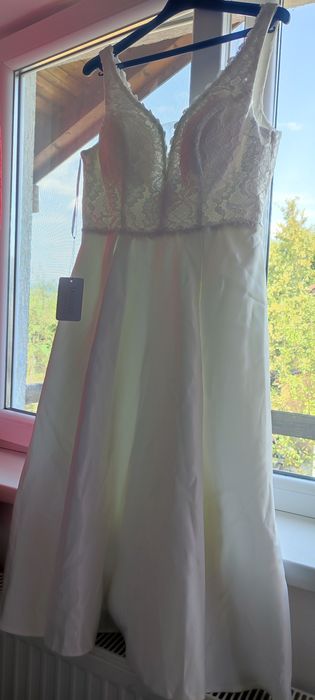 Rochie de mireasa sau cununia civila. Alba și nouă Nr 38