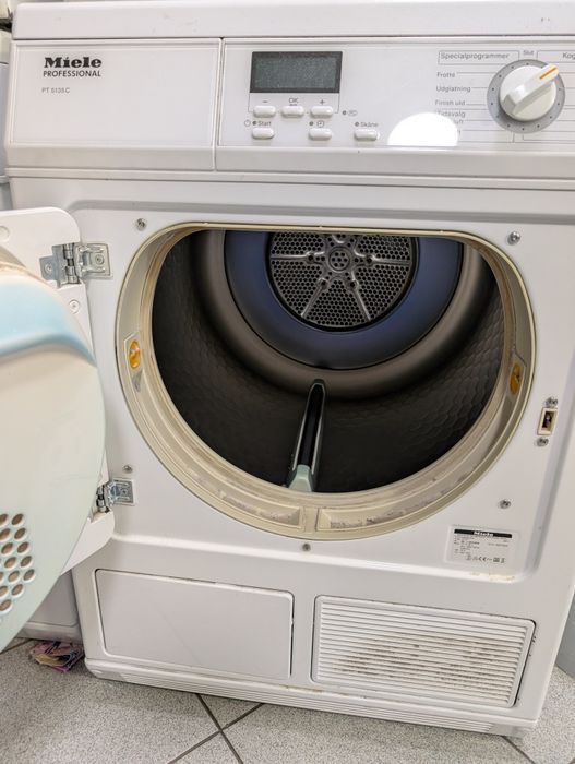Сушилня с термопомпа Miele Professional PT 5135C