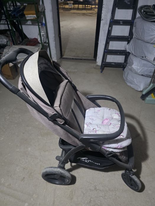 Продам детскую коляску в отличном состояние.