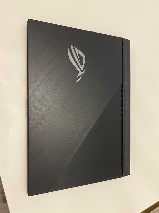 Laptop Gaming ASUS ROG Strix 17.3 inch NVIDIA GeForce RTX 2060