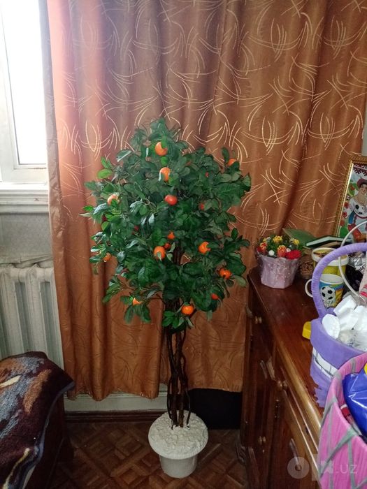 Искусственные мандарины, ствол] атуральный