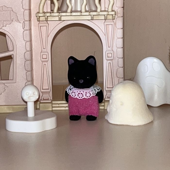 sylvanian families spooky house