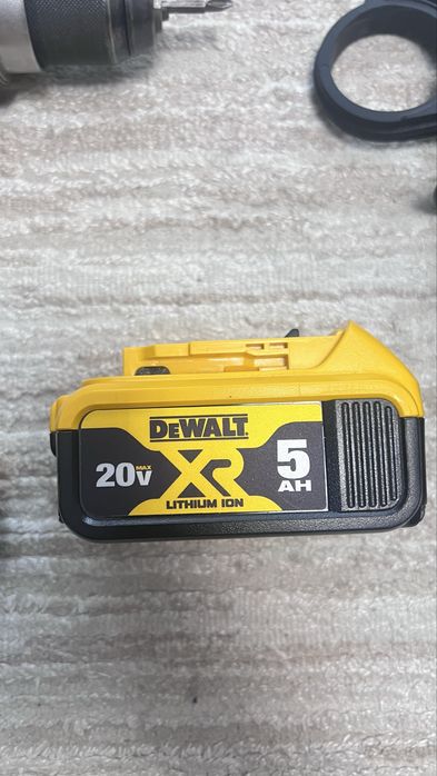 Шуруповерт Dewalt DCD996