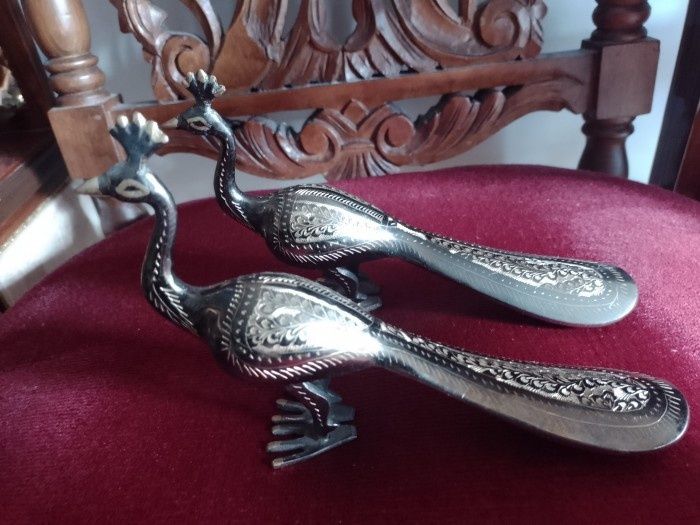 Pereche fazani din bronz masiv piese gravate integral manual,stare exc