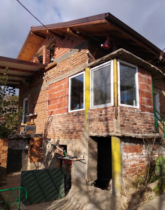 Продава къща в гр.Бобошево