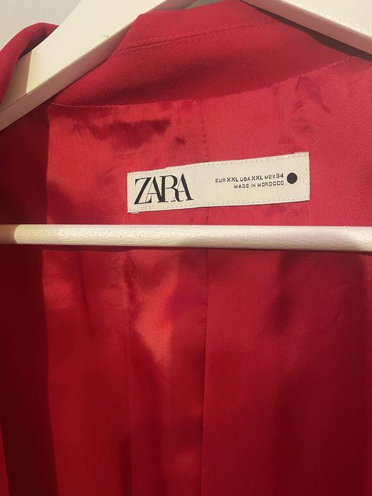 Sacou rosu Zara captuseala satin XL