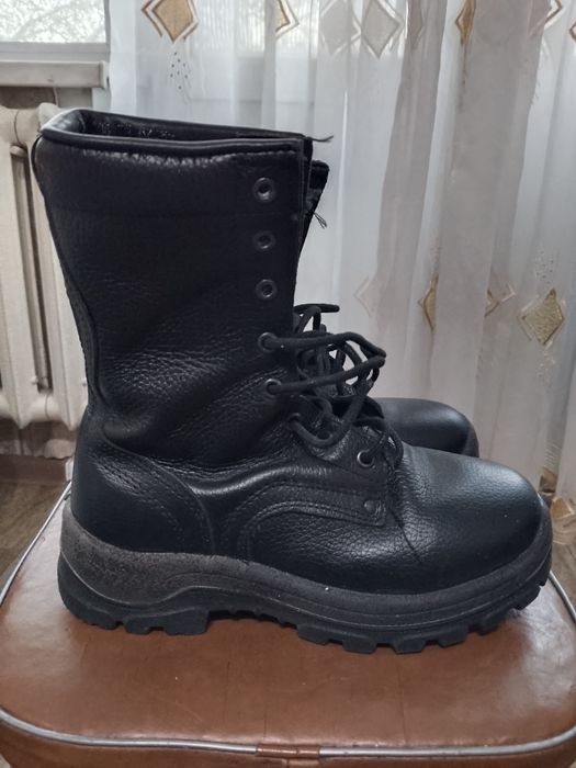 Продам берцы 38 размер