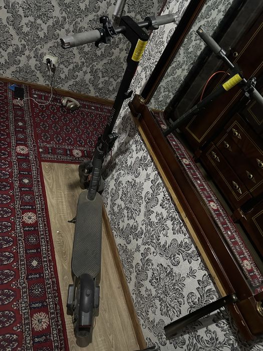 Продам самокат xiaomi 5