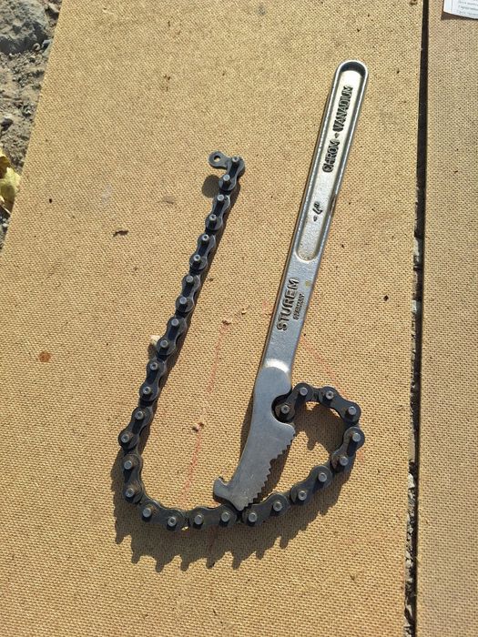 Трубный ключ разводной ключ