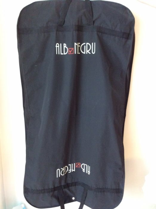 Costum elegant - negru, lana plus matase. impecabil