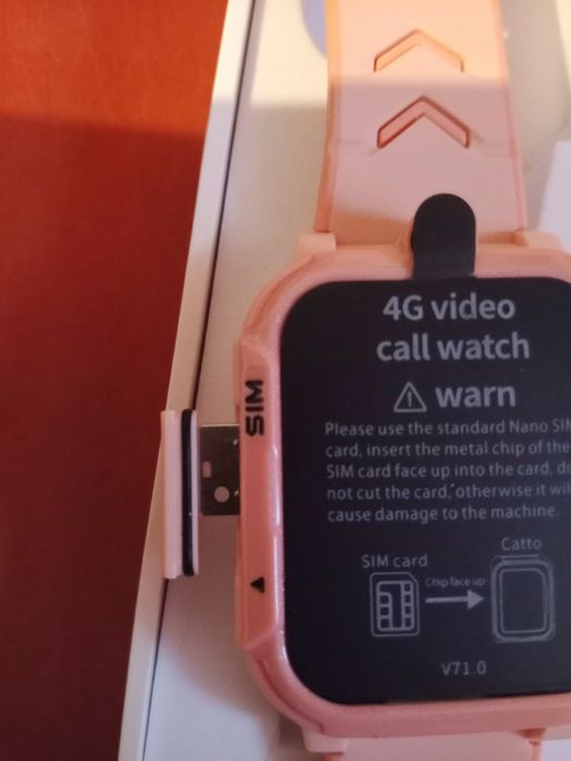 Чисто нов детски смарт часовник