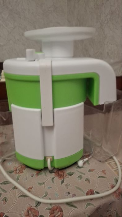 Продам соковыжималку