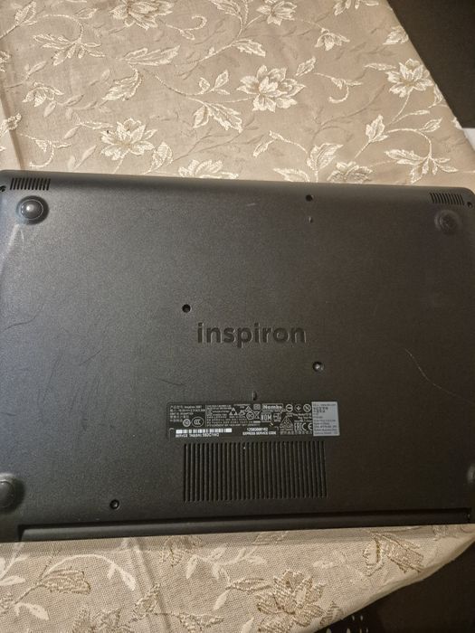 Лаптоп DELL p75f