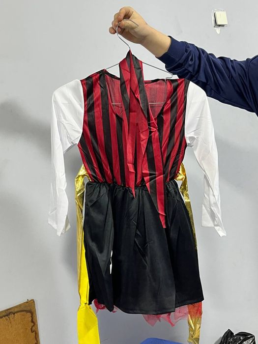 Детские костюмы.