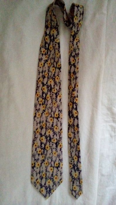 cravata Giorgio Armani, noua