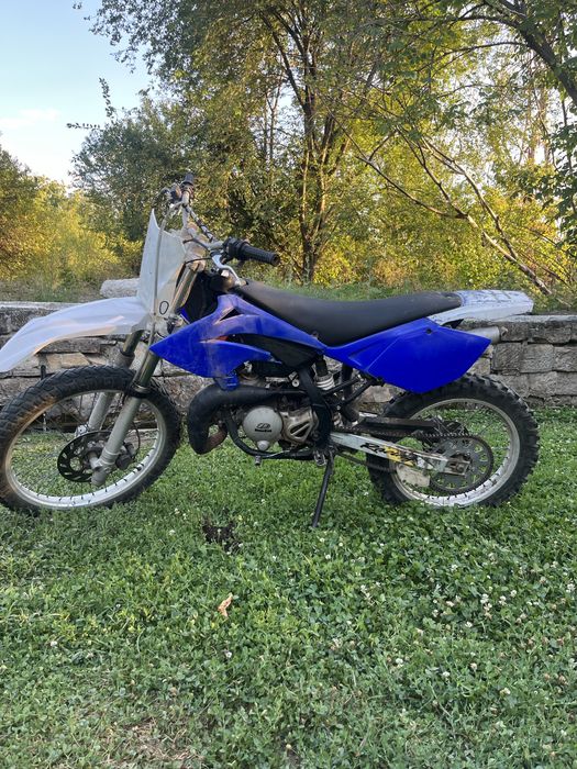 Yamaha yz AM6 двигател
