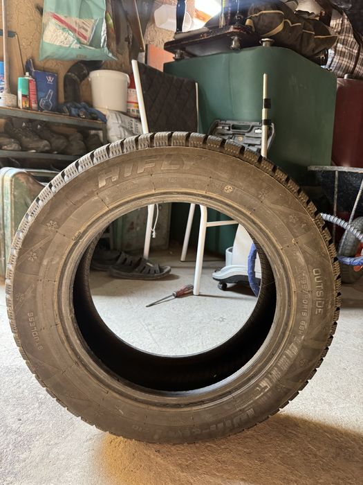 Зимние шины 195/60 R15