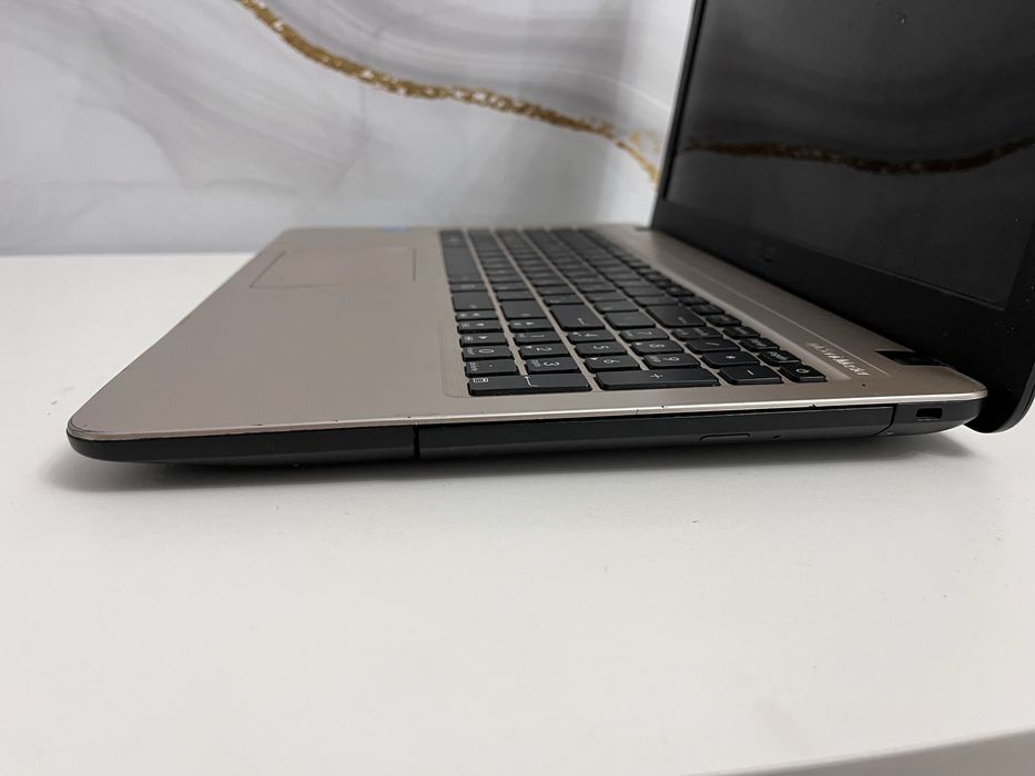 Продается Ноутбук Asus Б/у