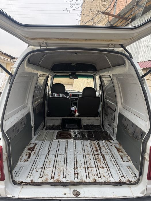 Damas sotiladi gaz yoq benzida yurgan