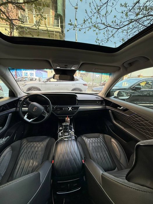 Hongqi HS5 2023 — 5