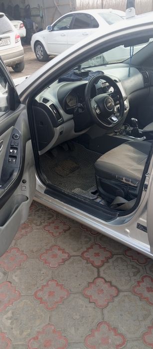 Hyundai Avante Sotiladi