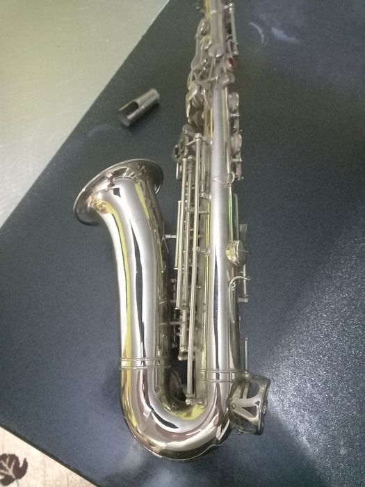 Саксафон сотилади срочно