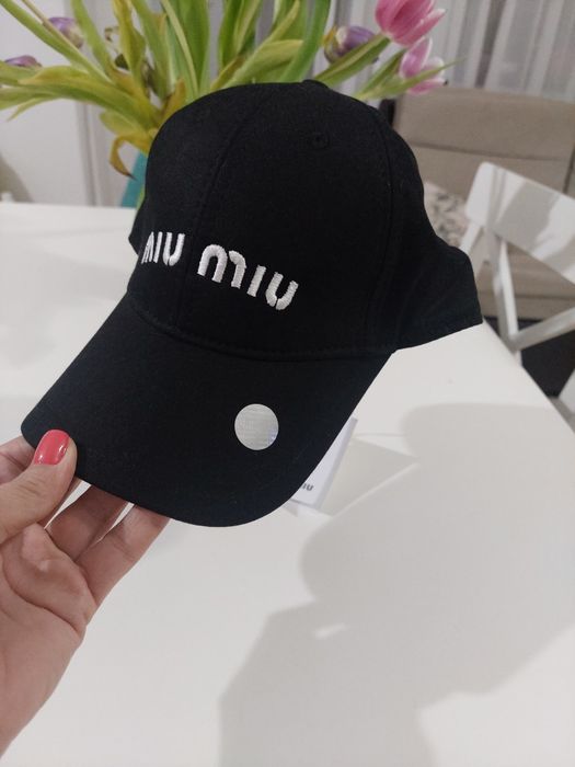 Șapcă MiuMiu noua!
