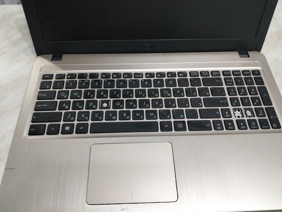 Ноутбук  Asus vivobook