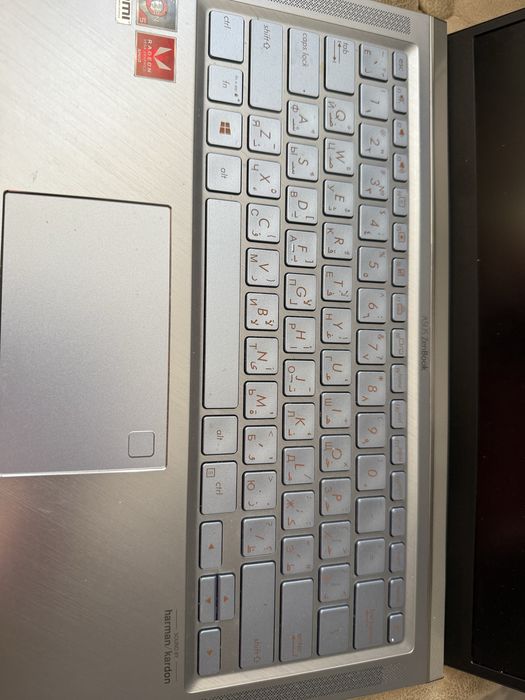 Ноутбук ASUS Zenbook