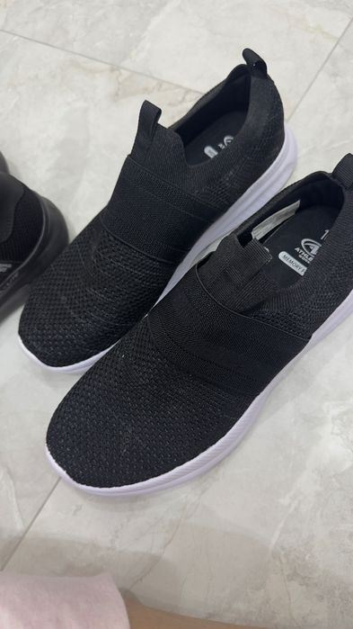 Обувь скечерсы  мужская новая