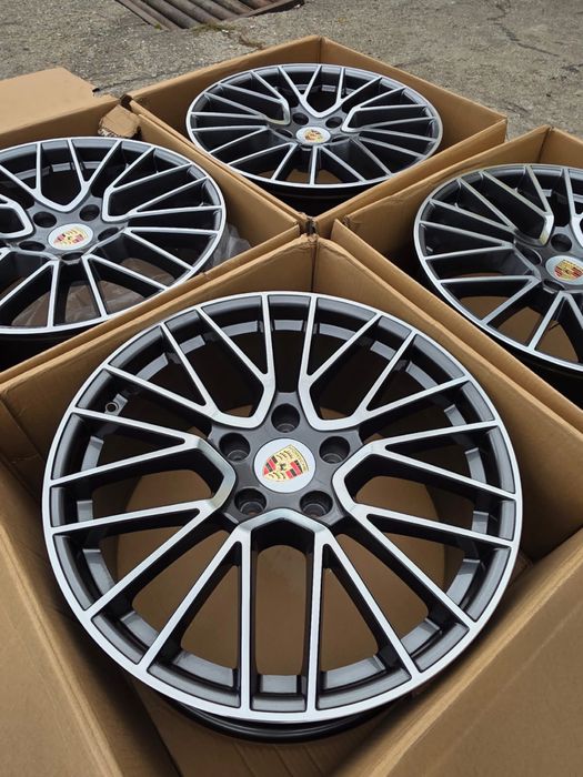 Jante noi Porsche Cayene R20 intr-o latime