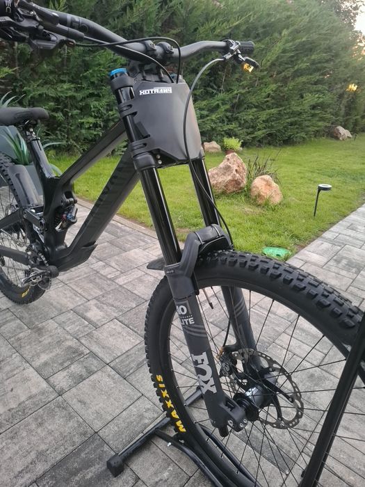 Продавам колело Canyon Sender CF 8.0