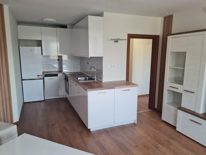 Дава се под наем Двустаен апартамент в Пловдив, Съдийски - 80 кв.м за 450 € - Снимка #2