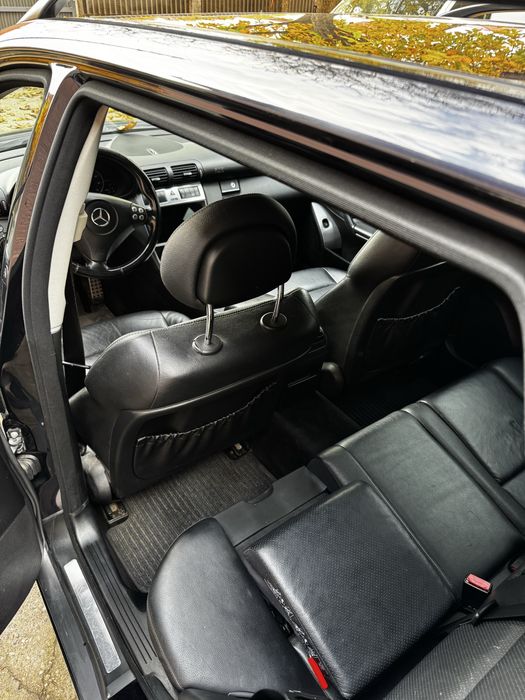 Mercedes C 200 kompressor 1.8 benzina, avangard pachet sport