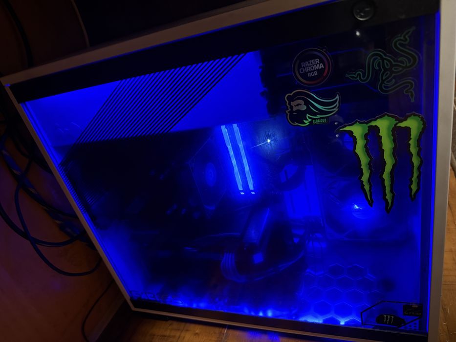 G:RIGS Commander White (AMD) - MSI Edition