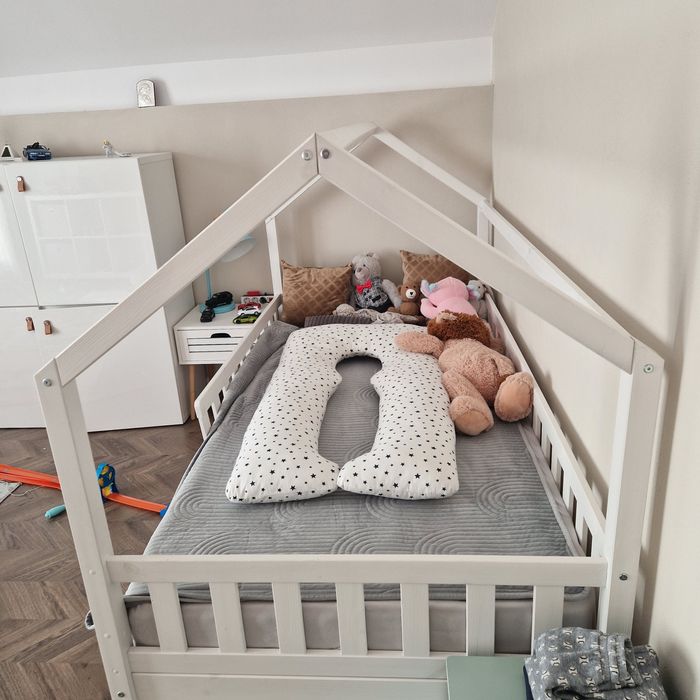 Pat pentru copiii 2m/1m + saltea