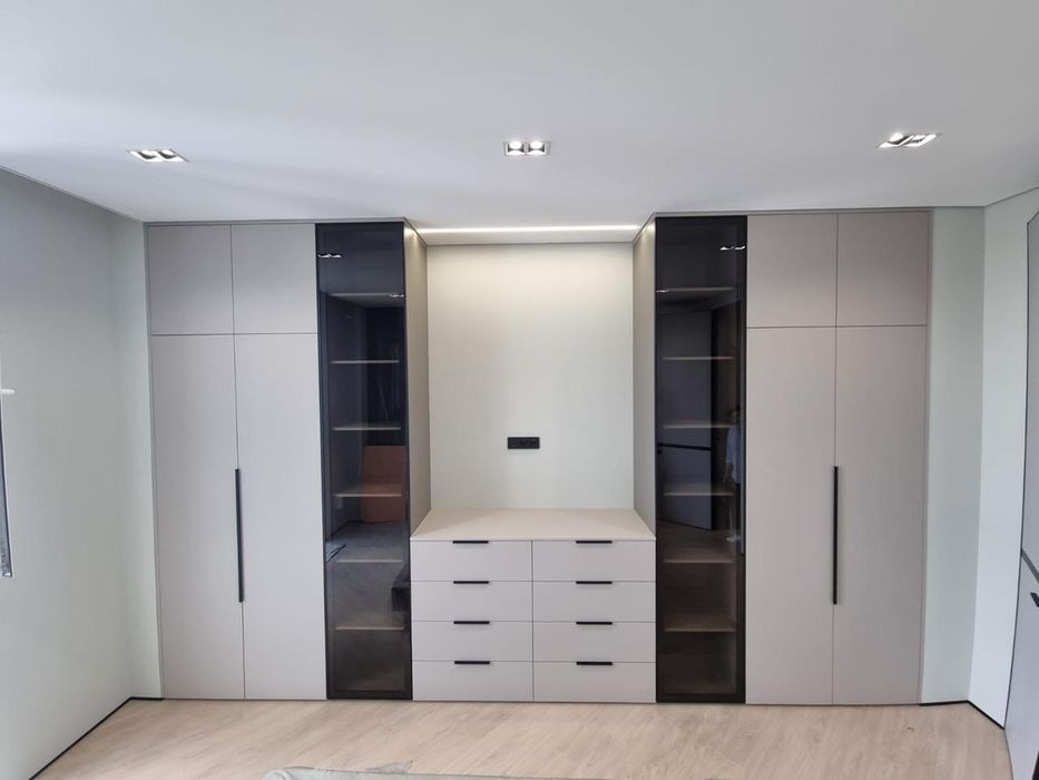 Корпусная мебель для спальни