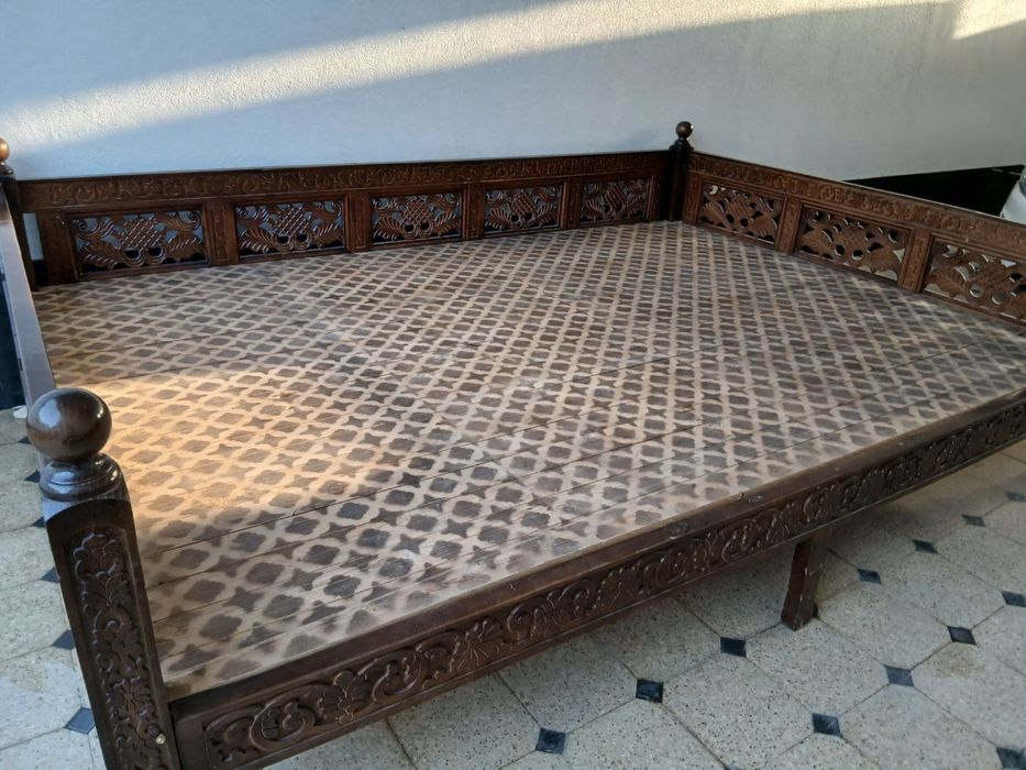 Тапчан, Карават сотилади