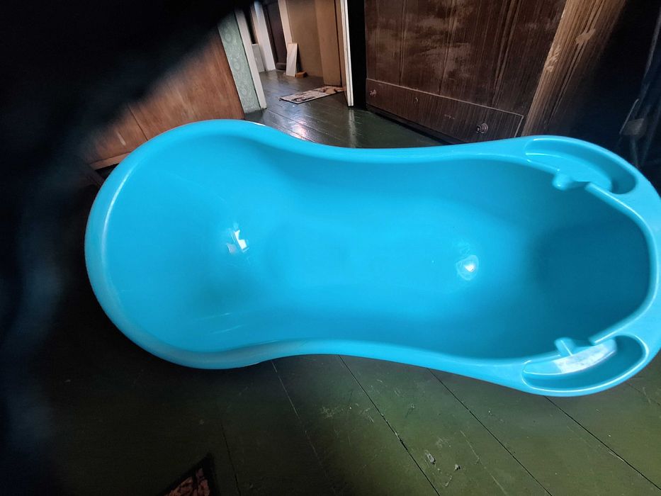 Продавам бебешко корито